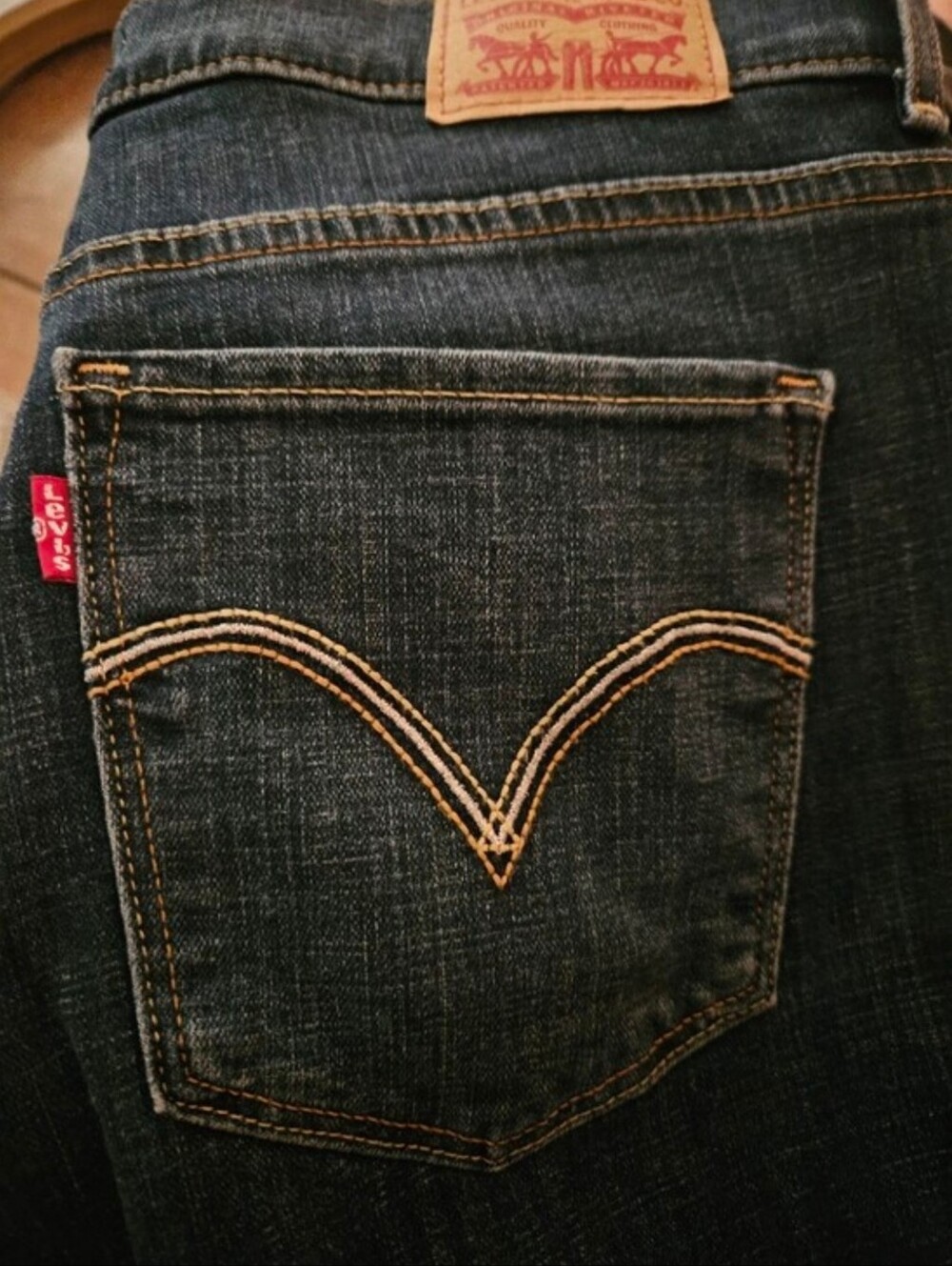 Levi's Women's Classic Boot Blue Denim Bootcut Stretchable Jeans 30" - Picture 4 of 8